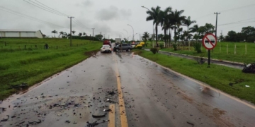 Acidente na PR-158, próximo ao trevo de acesso a Paranavaí, deixa duas pessoas feridas