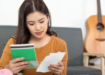 63% dos brasileiros apontam parcelamento como uma forma de quitar dívidas