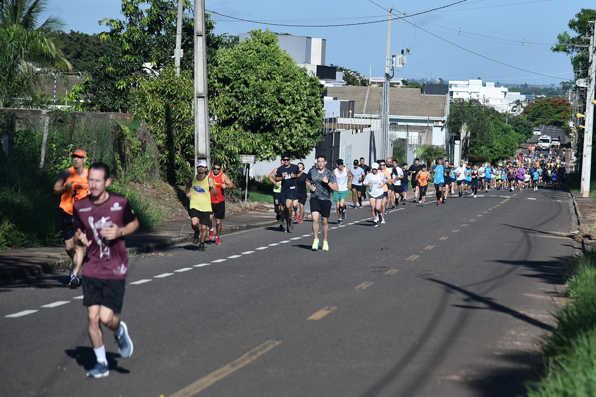 Corrida Evento também por intuito comemorar aniversário do município. Foto: Ivan Fuquini/Arquivo DN