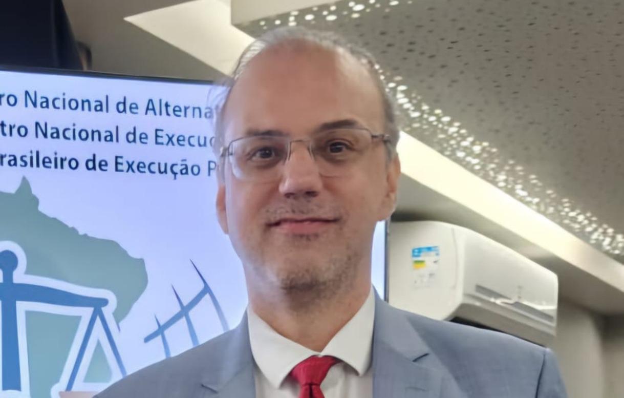 Roberto Ferreira Filho é juiz da 1ª vara criminal de Campo Grande, doutor em direitos fundamentais e democracia e ex-vice-prefeito de Paranavaí