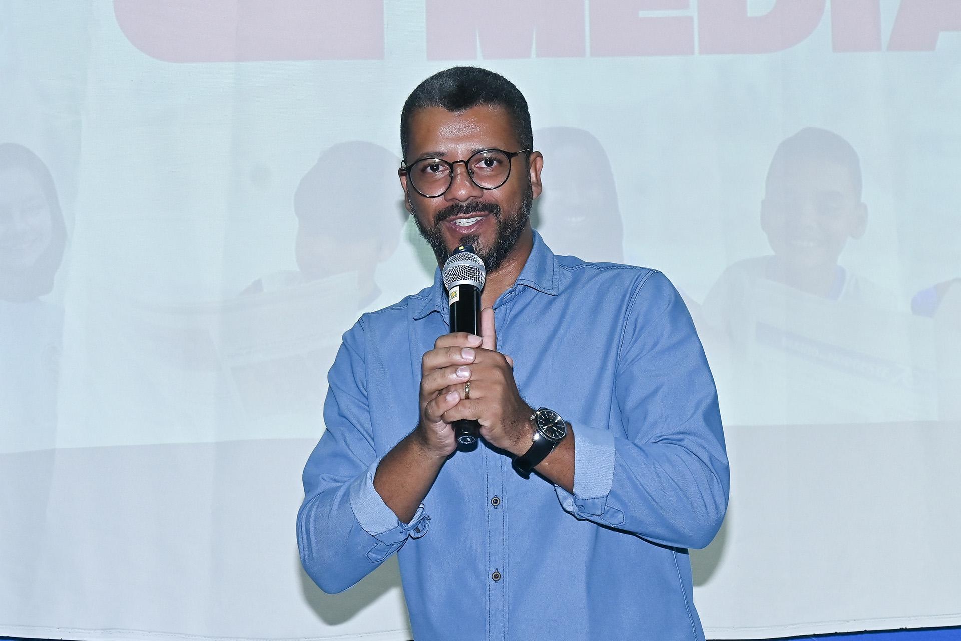 Semeando Ivan Fuquini 05-12 (14) Carlos Augusto Pereira de Lima: “Jornalistas e escritores do amanhã sairão daqui”
Foto: Ivan Fuquini