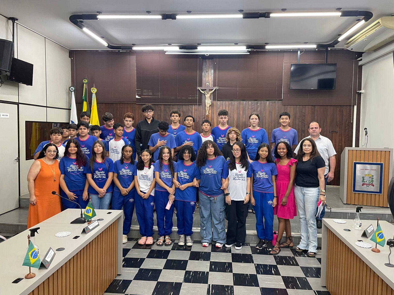 Uma das etapas do projeto é a visita à Câmara de Vereadores
Foto: Observatório Social