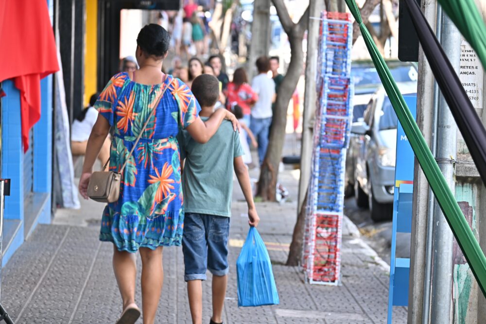 Comércio do Centro e dos bairros atende normalmente nesta terça-feira
Foto: Ivan Fuquini