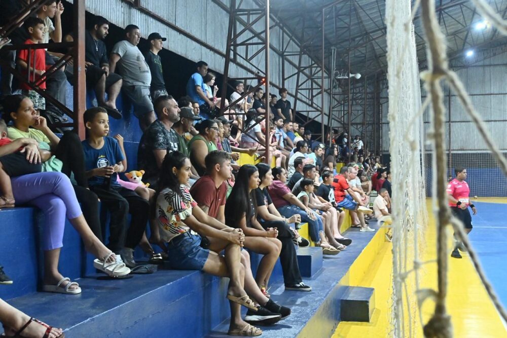 Imagem da abertura do campeonado Foto: Ivan Fuquini