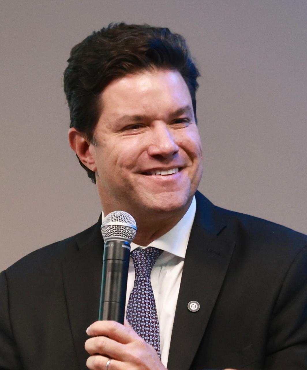 Guto Silva: “Todos os 399 municípios do Estado estão sendo alcançados por esses investimentos” - Foto: Valdelino Pontes/Secid-PR