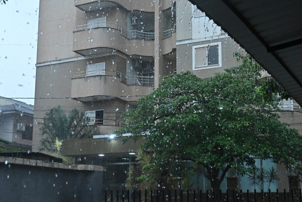 Chuva No sábado e no domingo são esperados volumes de chuva mais expressivos - Foto: Ivan Fuquini