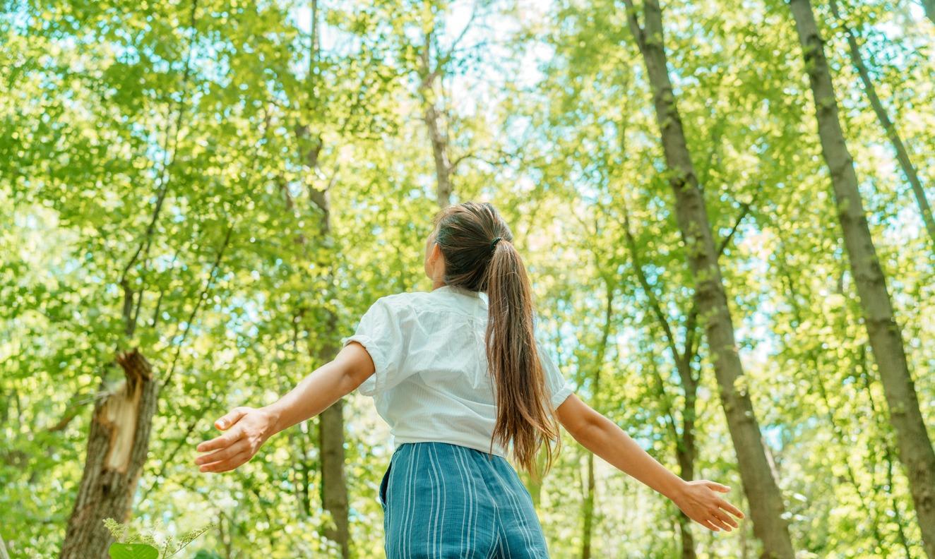 Mulheres se preocupam com o futuro ecológico, com hábitos e metas pessoais para construir um ambiente mais harmonioso com a natureza - Foto: iStock