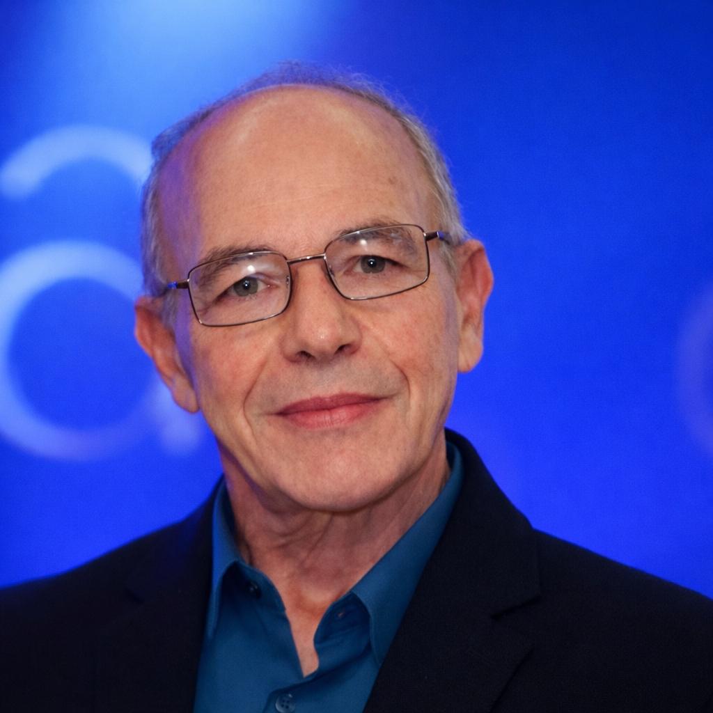 Geraldo Trindade é autor do livro “O amor existe? Depende” e utiliza a escrita como forma de reflexão sobre relações humanas, sentimentos e experiências do cotidiano.