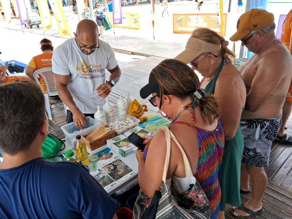 Descarte correto transforma óleo de cozinha usado em energia sustentável para o transporte
Foto: Sanepar