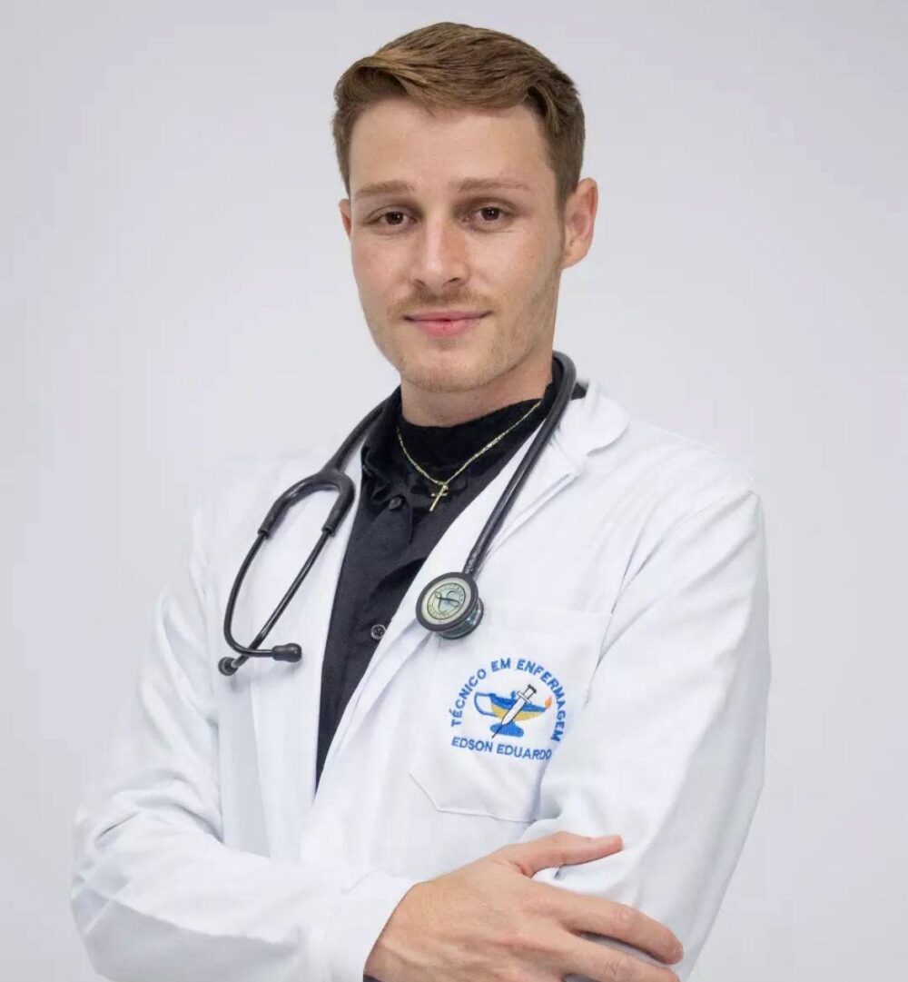 Edson Eduardo Marengoni dos Santos, egresso do curso Técnico em Enfermagem do Senac Paranavaí, acumula aprovações em concursos públicos - Foto: Acervo pessoal