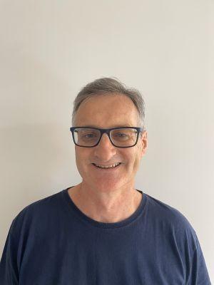 Luís Carlos Demartini é gerente executivo na área financeira desde 2010, atuando em gerenciamento de riscos e planejamento de capital. Foi professor universitário por dezoito anos nas áreas de Estatística e Matemática, com experiência em Finanças e Gestão. 
Instagram: @demartiniluiscarlos