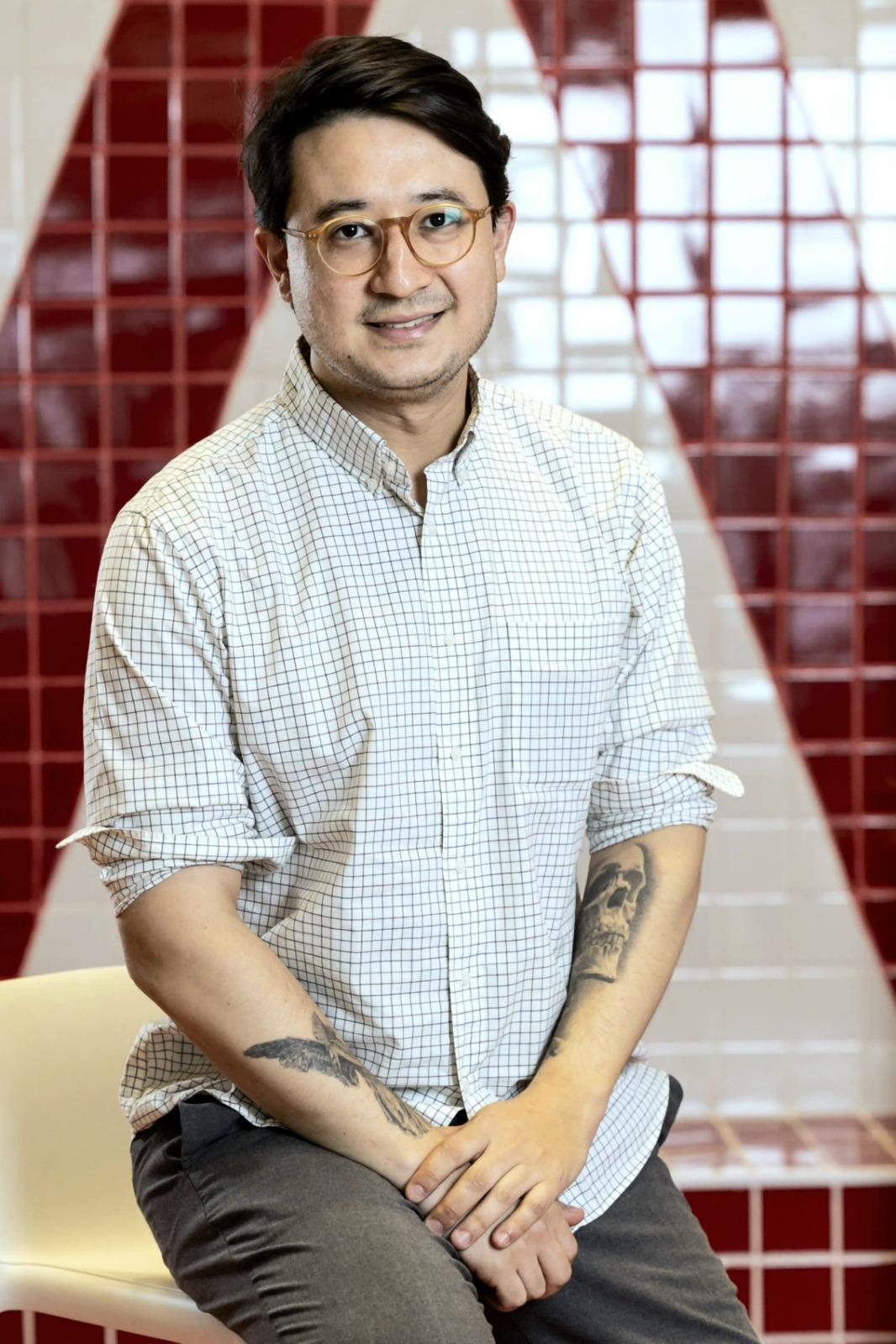 Ricardo Hiraki é empreendedor e investidor em inovação e no mercado imobiliário. CEO e cofundador da Plano Fintech, é administrador com pós-graduação pela Fundação Getulio Vargas (FGV) e pela Universidade Presbiteriana Mackenzie. Atuou por quase dez anos em posições de liderança na área financeira no ambiente corporativo, com foco em gestão, controle de custos e apoio à tomada de decisão executiva