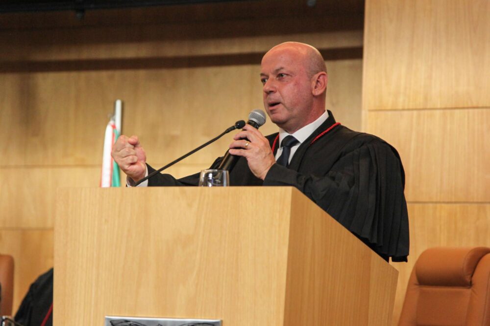 Promotor de Justiça Francisco Zanicotti é candidato único
Foto: amppr.org.br