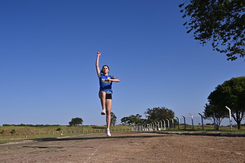 Maria Clara vai disputar a prova do salto em altura - Foto: Ivan Fuquini