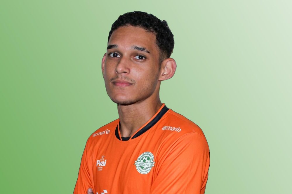 Kevin atua como pivô - Foto: Assessoria São Lucas