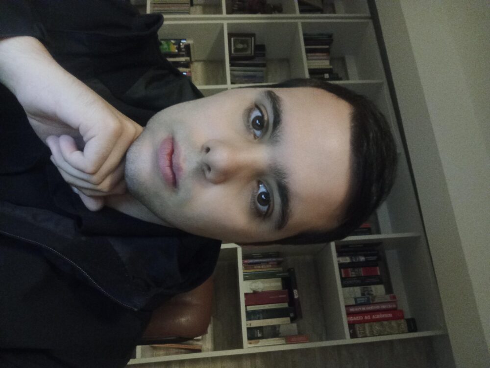 Santiago Delgado é professor, historiador e autor do livro O Testemunho