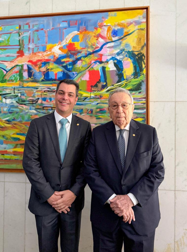 Ágide Eduardo Meneguette ao lado do presidente da Confederação da Agricultura e Pecuária do Brasil (CNA), João Martins 
Foto: Faep