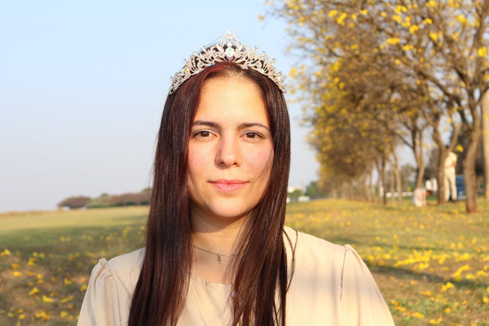 *Le Savoldi é escritora, poeta, professora e mestre em Educação, com estudos voltados ao coaching educacional