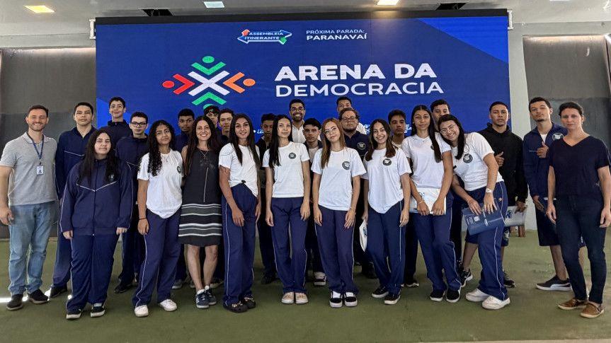 WhatsApp Image 2026-03-13 at 21.13.41 A participação da Assembleia Legislativa do Paraná na 54ª ExpoParanavaí foi marcada por grande presença do público e intensa programação voltada à educação cidadã e ao diálogo com a sociedade
Foto: Rafael Guareski/Alep