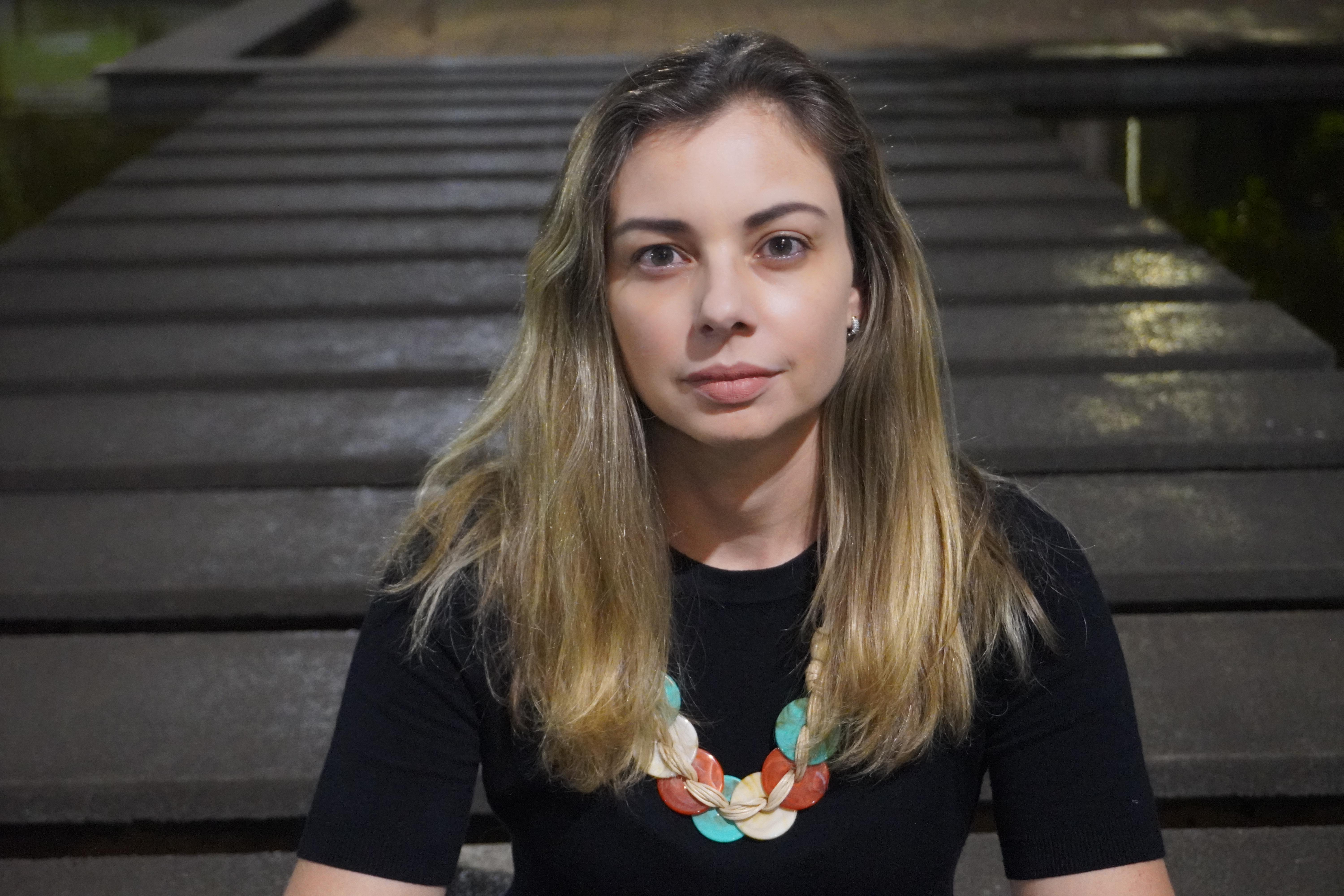 Luiza Fariello é professora de Língua Portuguesa, doutoranda em Literatura na UnB e autora de “Um corpo para Jaime”, romance sobre a solidão contemporânea e a fragilidade das relações virtuais