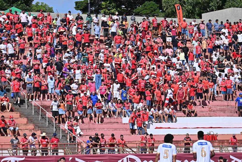 Ingressos estão sendo comercializados em lojas físicas e online 
(Foto: Ivan Fuquini)