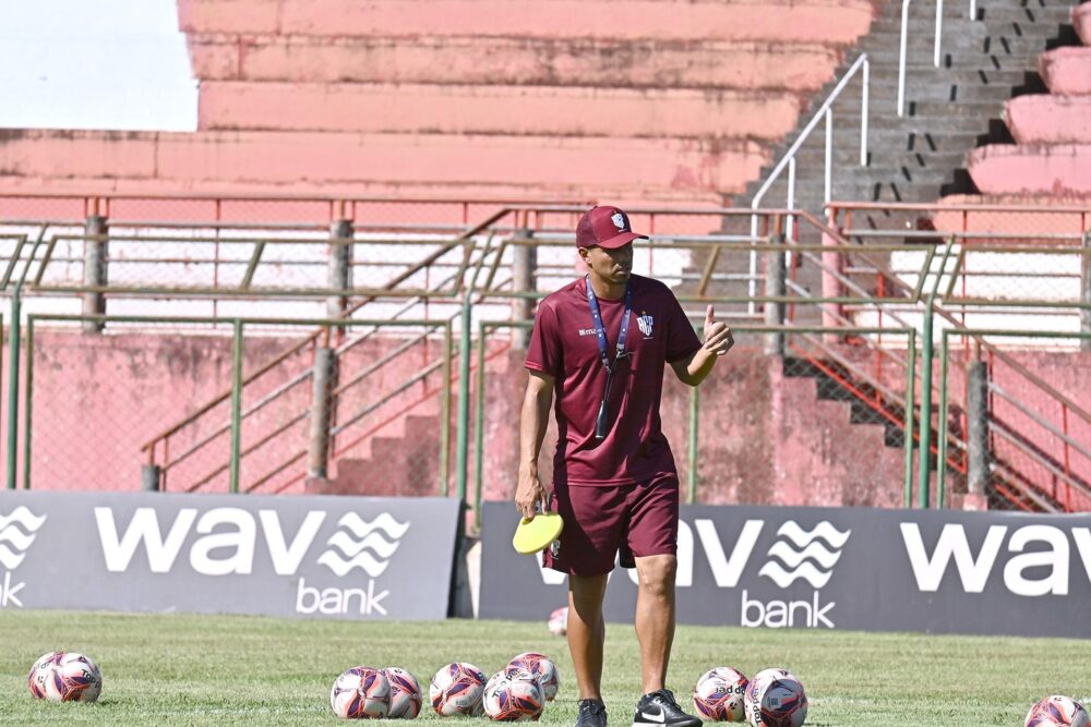 Tecnico Wanderley projeta duelo com Prudentópolis - Foto: Ivan Fuquini