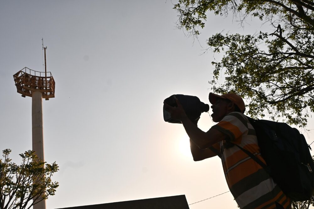 O calor excessivo representa risco à saúde, principalmente para crianças, idosos e pessoas com doenças crônicas - Foto: Ivan Fuquini.