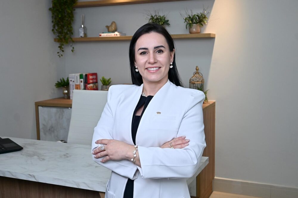 Adrieli Acacia Deltrejo é médica pós-graduada em Dermatologia Clínica e Cirúrgica e atua em Paranavaí - Foto: Ivan Fuquini