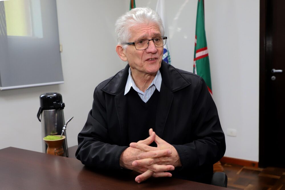 O secretário Norberto Ortigara