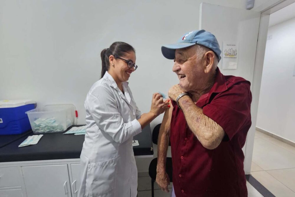 Paraná aplica 154 mil doses contra influenza no início da campanha de vacinação 2026
Foto: SESA