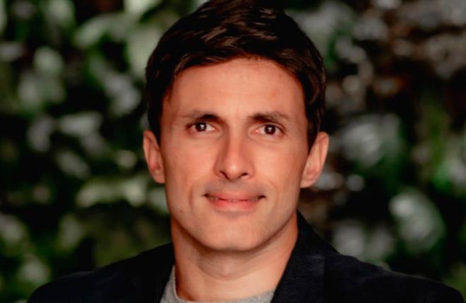 *Bruno Rosa é engenheiro eletricista e managing director da Domperf High Performance, empresa de treinamento de alto desempenho profissional e consultoria empresarial. Há mais de uma década tem se dedicado ao estudo da neurociência e comportamento, estabelecendo padrões práticos baseados em conceitos dos maiores especialistas do mercado. A partir dessa experiência e vivências internacionais criou e aperfeiçoou uma metodologia inovadora baseada em situações de dentro e fora de empresas.