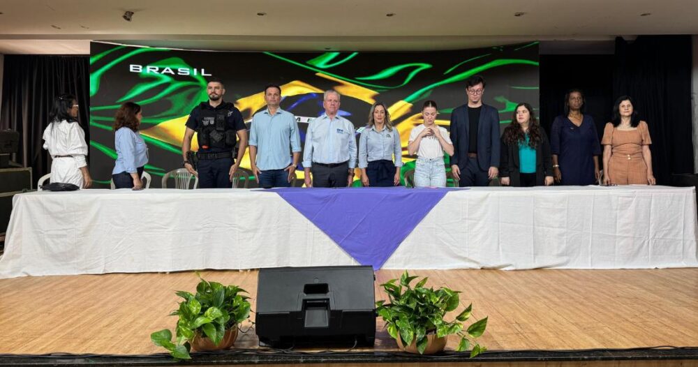 a-evento Lideranças na abertura do evento