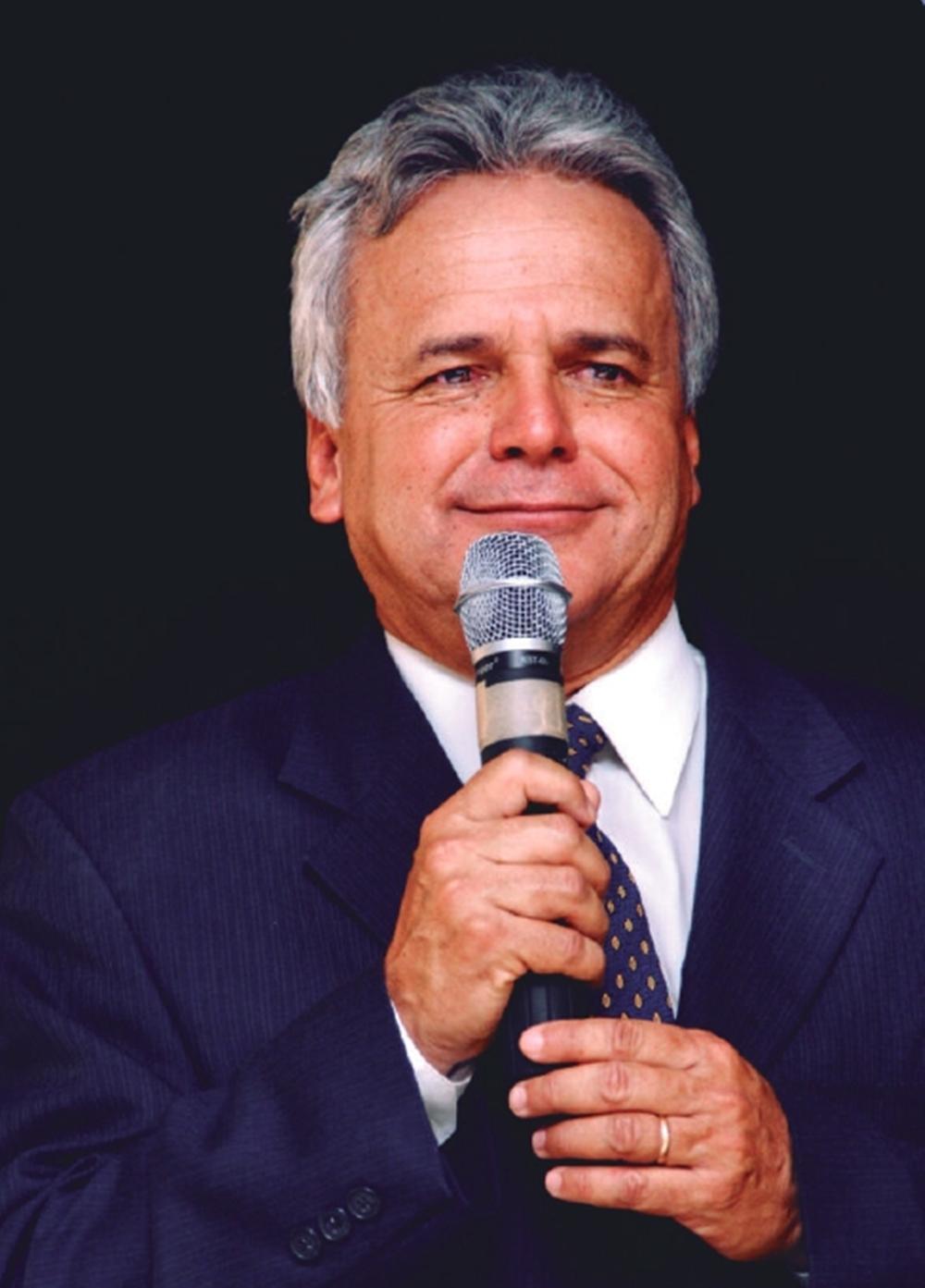 Luis Carlos Marques Fonseca é diretor-presidente da Nova Acrópole Brasil Norte, responsável pela gestão de 70 sedes em parceria, distribuídas no Centro-Oeste, Norte e Nordeste do país