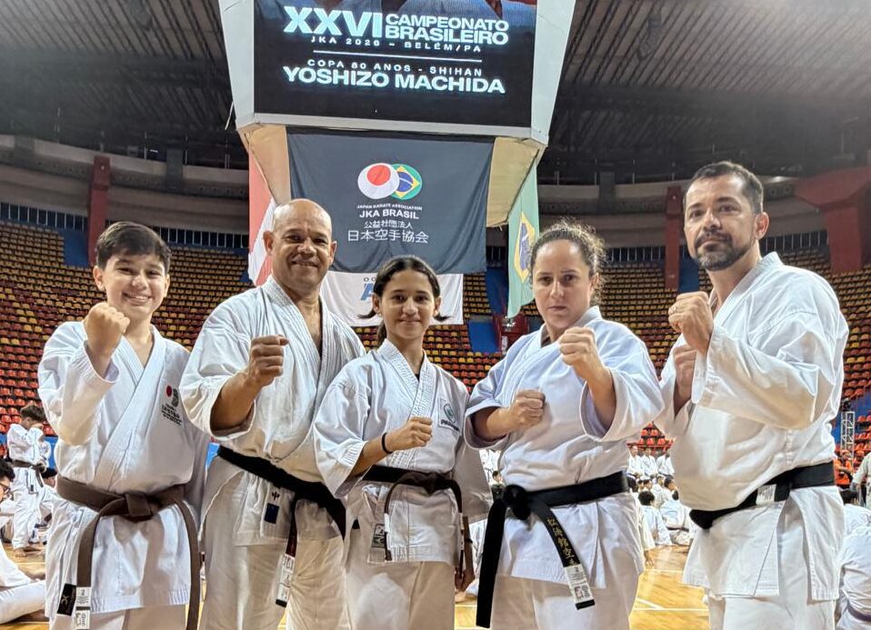Karatecas que representam Paranavaí  em Belém, capital do Pará - Foto: Arquivo pessoal.