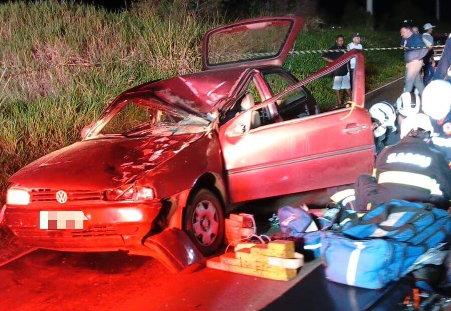 Vítima ficou presa nas ferragens e morreu no local - Foto: Defesa Civil