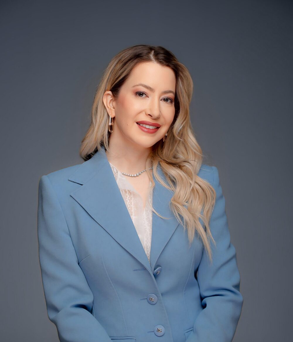 Carla Benedetti é sócia da Benedetti Advocacia; mestre em Direito Previdenciário pela PUC/SP; doutoranda em Direito Constitucional também pela PUC/SP; membro da Academia de Letras, Ciências e Artes de Londrina/PR; associada ao IBDP (Instituto Brasileiro de Direito Previdenciário); e coordenadora de pós-graduação em Direito Previdenciário