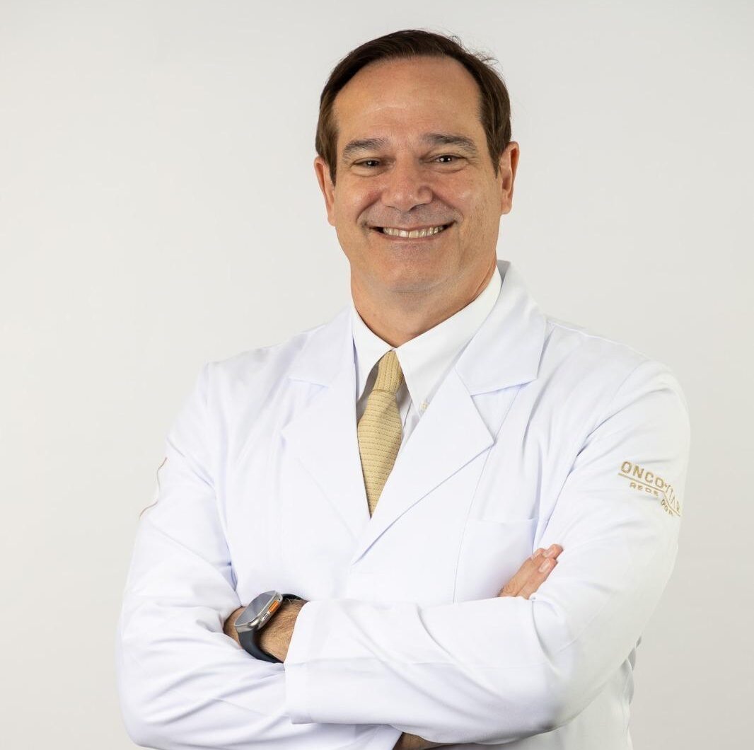 Oncologista Paulo Hoff recebe o título nesta sexta-feira