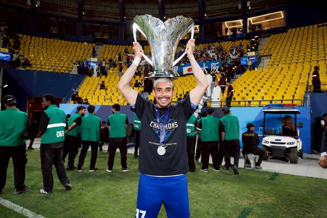 Welton participou da final contra o Al Nasr de Cristiano Ronaldo. — Foto: Reprodução/Instagram Welton_Paragua17