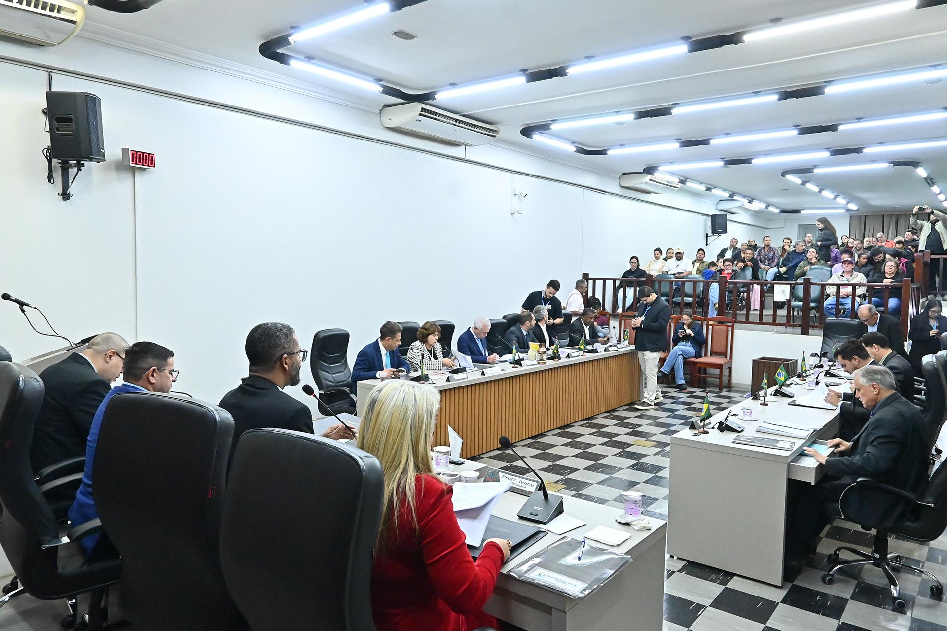 Grande público acompanhou o último turno de votação, na noite de segunda-feira - Foto: Ivan Fuquini