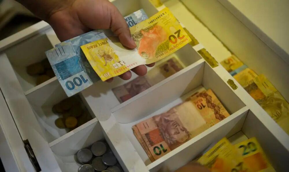 Declaração dentro do prazo evita uma série de aborrecimentos
Foto: Marcello Casal Jr/Agência Brasil