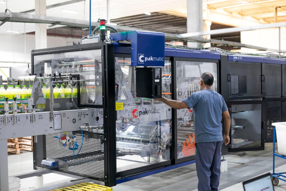 São 37 segmentos industriais em atividade, ocupando posições de liderança nacional em diferentes cadeias produtivas.
