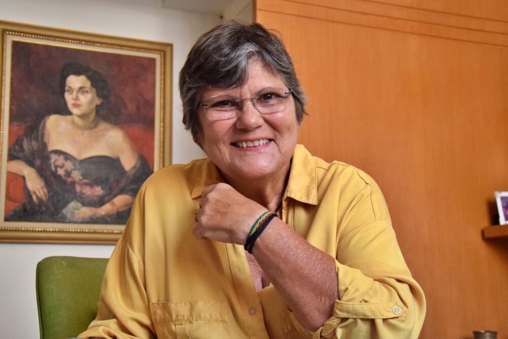 Beatriz Breves é psicóloga, psicanalista e escritora, autora do livro Eu Fractal – conheça-te a ti mesmo