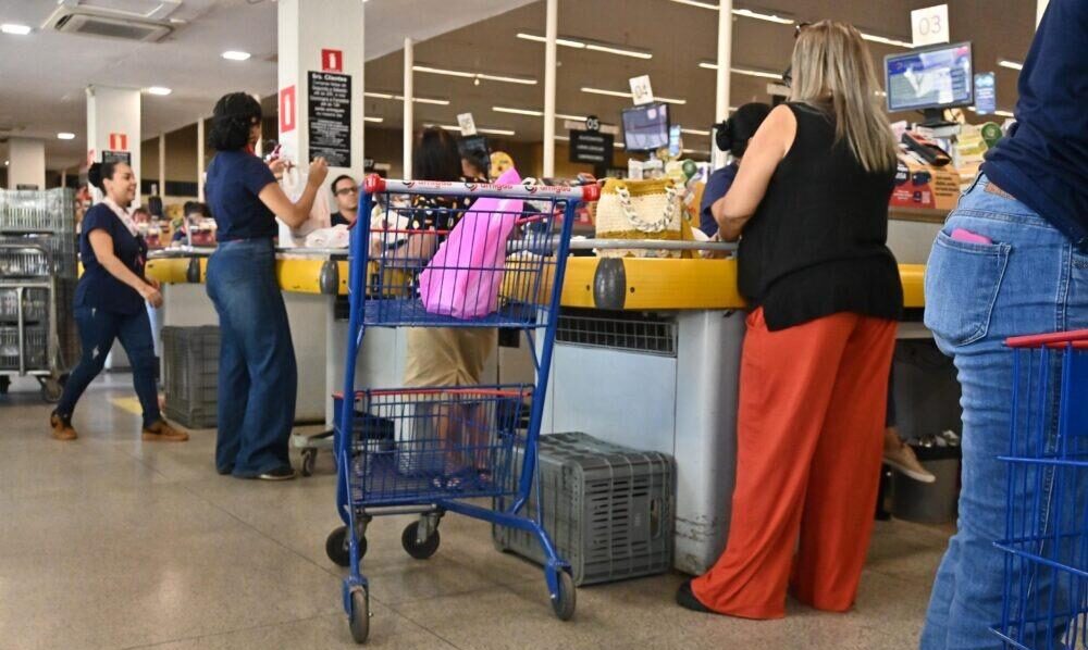 Confira o que abre e o que fecha em Paranavaí no feriado de Corpus Christi - Foto: Ivan Fuquini