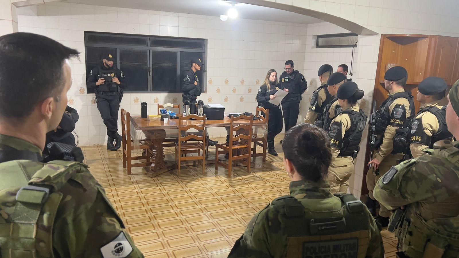 A operação foi resultado de investigação conduzida pela Polícia Civil a partir de denúncias relacionadas ao tráfico de drogas