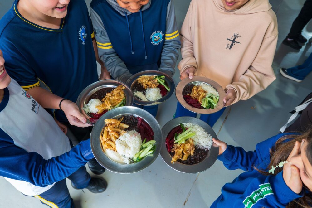 Terceira remessa de alimentação escolar beneficia mais de 1,2 milhão de estudantes
Foto: Seed