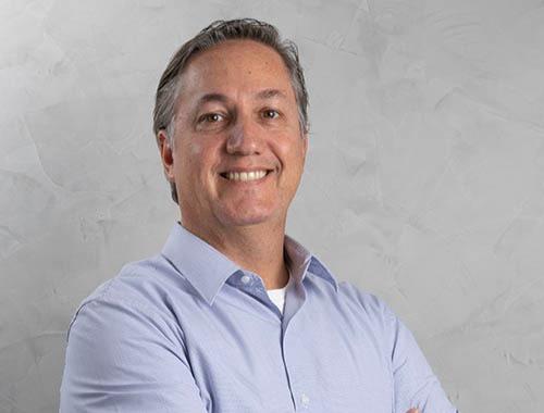 *Mauro é sócio da MZM Wealth, planejador financeiro CFP e consultor de investimentos registrado na CVM. Graduado em Engenharia pela Mauá e com MBA em Finanças pelo INSPER, atua há mais de 25 anos no mercado financeiro, com passagens por Itaú Unibanco e Safra. É especialista em Gestão Patrimonial Familiar e atua de forma independente, apoiando famílias na organização e crescimento de seus patrimônios