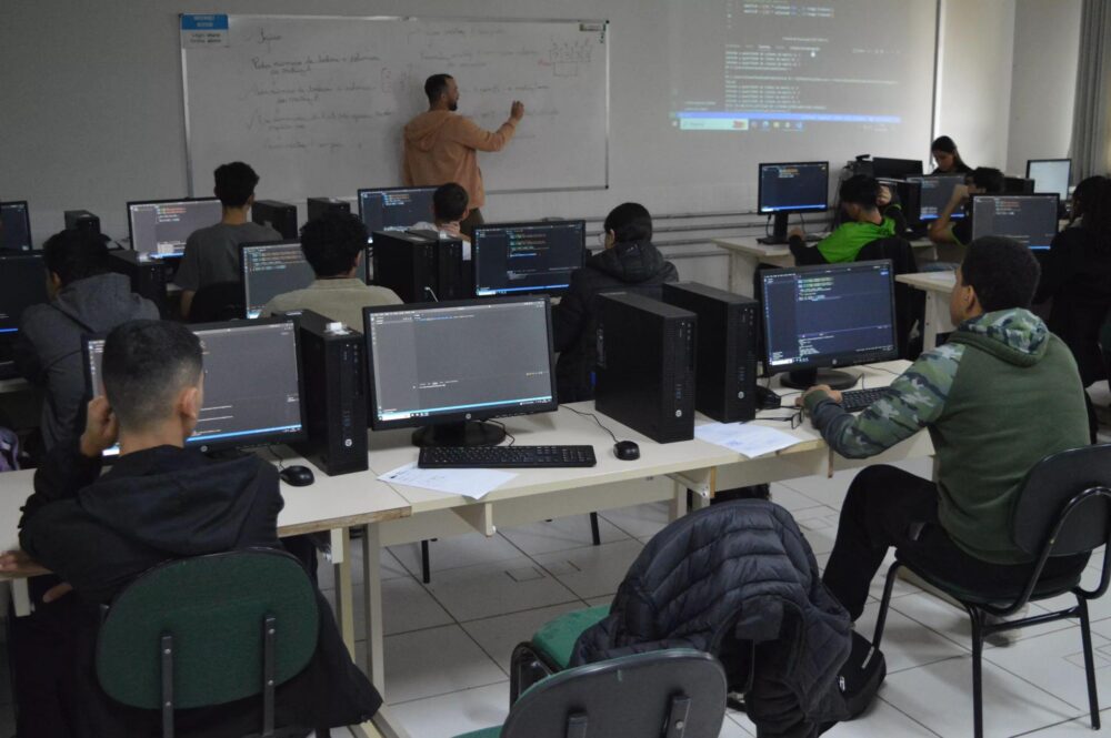 Atividades incluem trabalhos produzidos por alunos em disciplinas do núcleo base
Foto: IFPR
