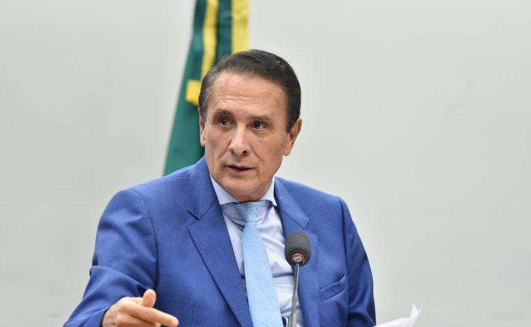 Deputado Carlos Henrique Gaguim, autor da proposta
Foto: Zeca Ribeiro/Câmara dos Deputados