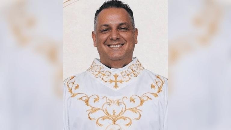O padre está autorizado a fazer ritual de exorcismo
Foto: Arquidiocese de Ribeirão Preto