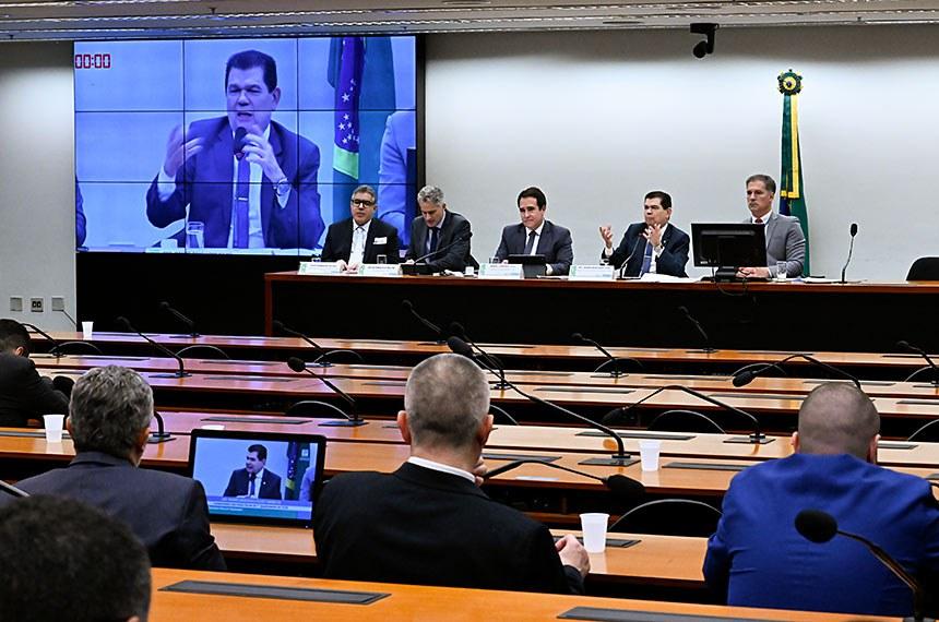 Reunião da Comissão Mista de Orçamento, em julho
Foto: Waldemir Barreto/Agência Senado